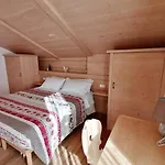 Ai Larici 3*
